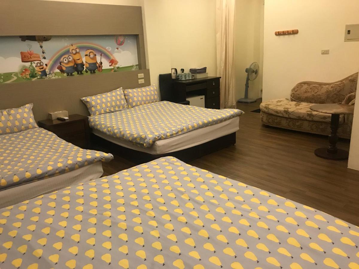 Mickey House-Fuxing Appartement Taichung Buitenkant foto