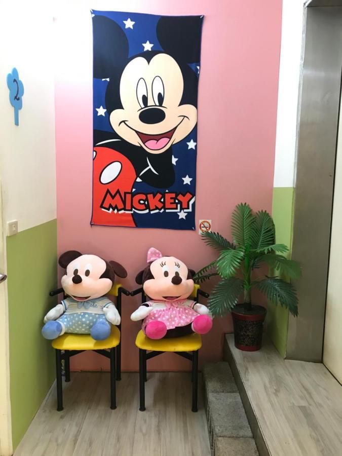 Mickey House-Fuxing Appartement Taichung Buitenkant foto