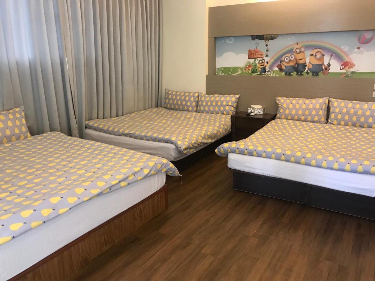 Mickey House-Fuxing Appartement Taichung Buitenkant foto