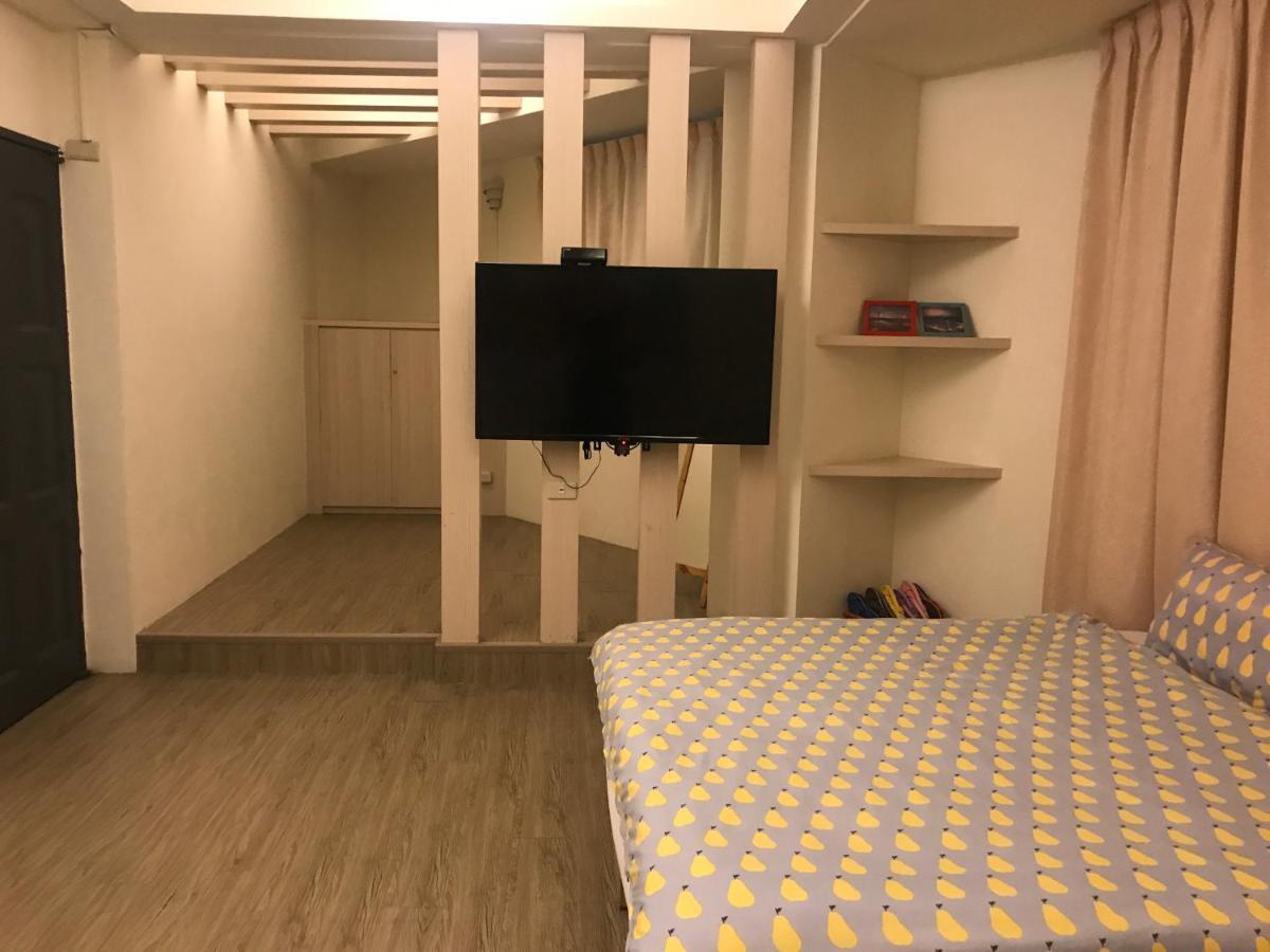 Mickey House-Fuxing Appartement Taichung Buitenkant foto